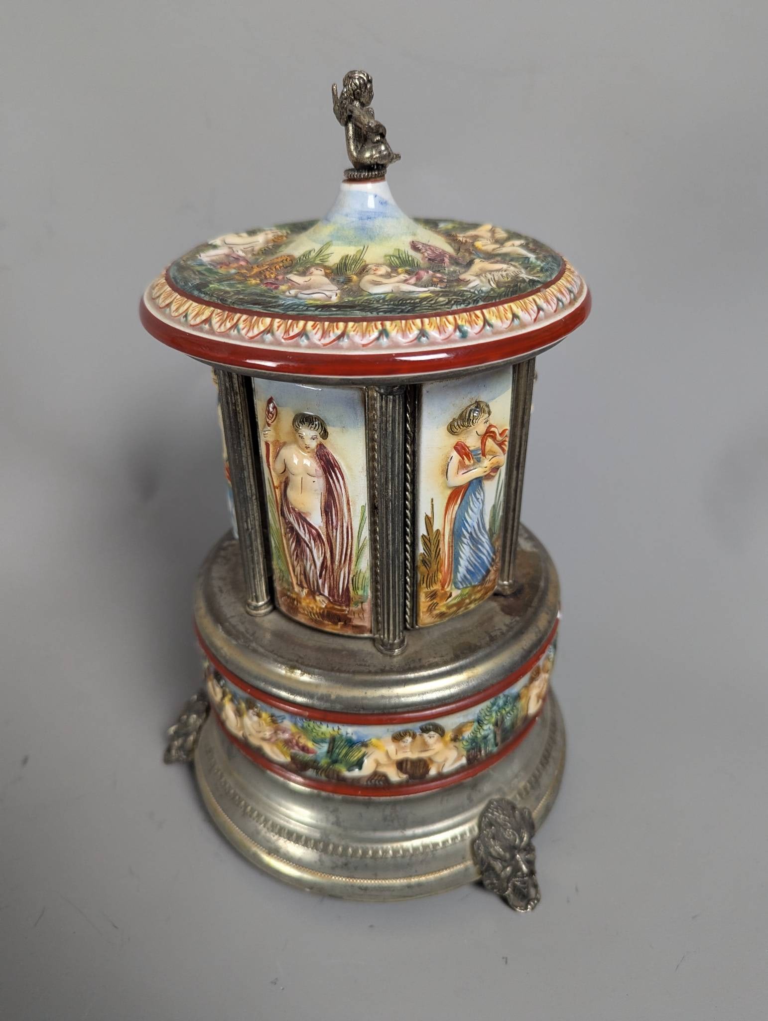 Reuge Capodimonte Porcelain Musical Cigarette or Lipstick Dispenser - 3