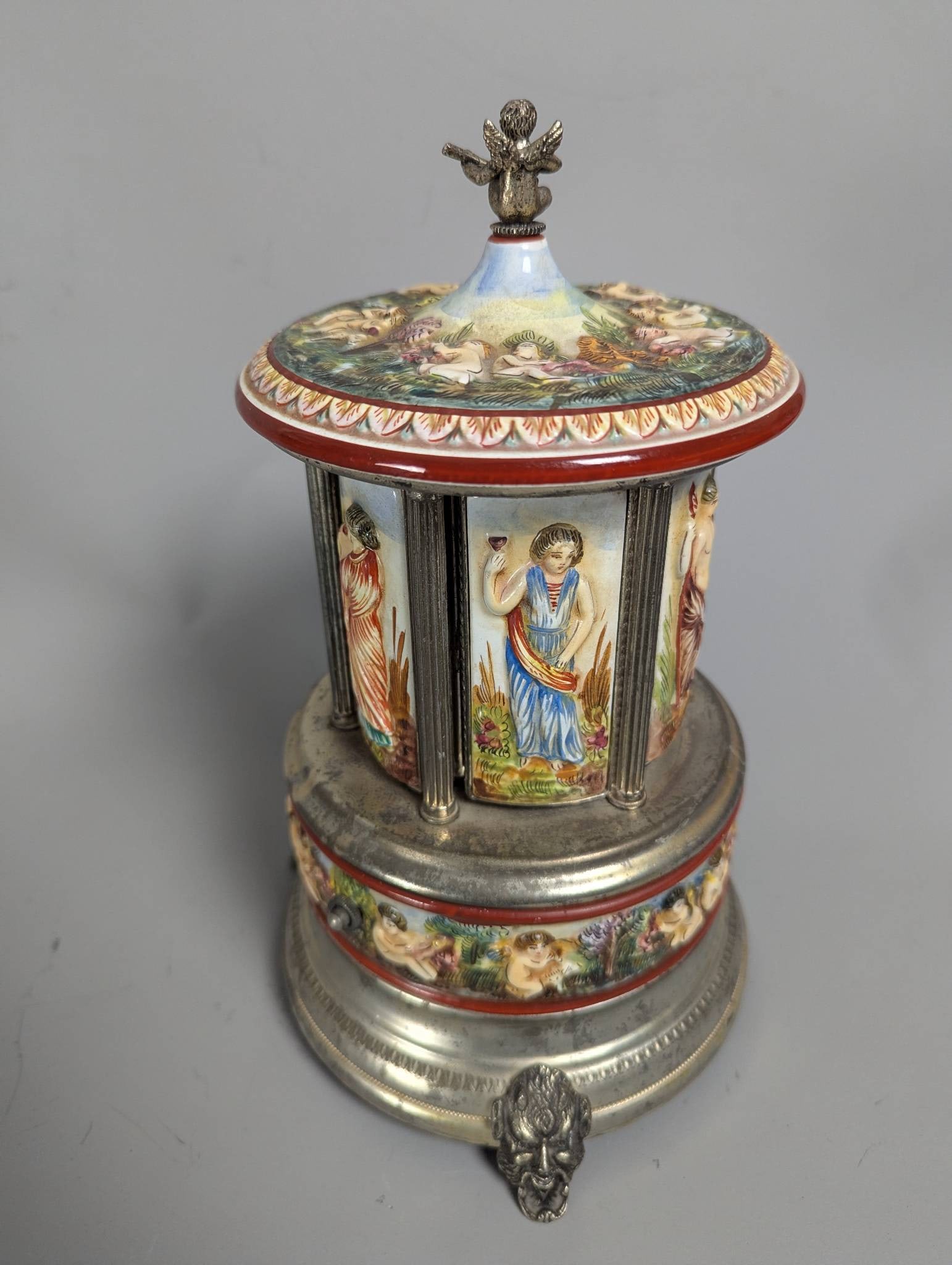 Reuge Capodimonte Porcelain Musical Cigarette or Lipstick Dispenser - 4