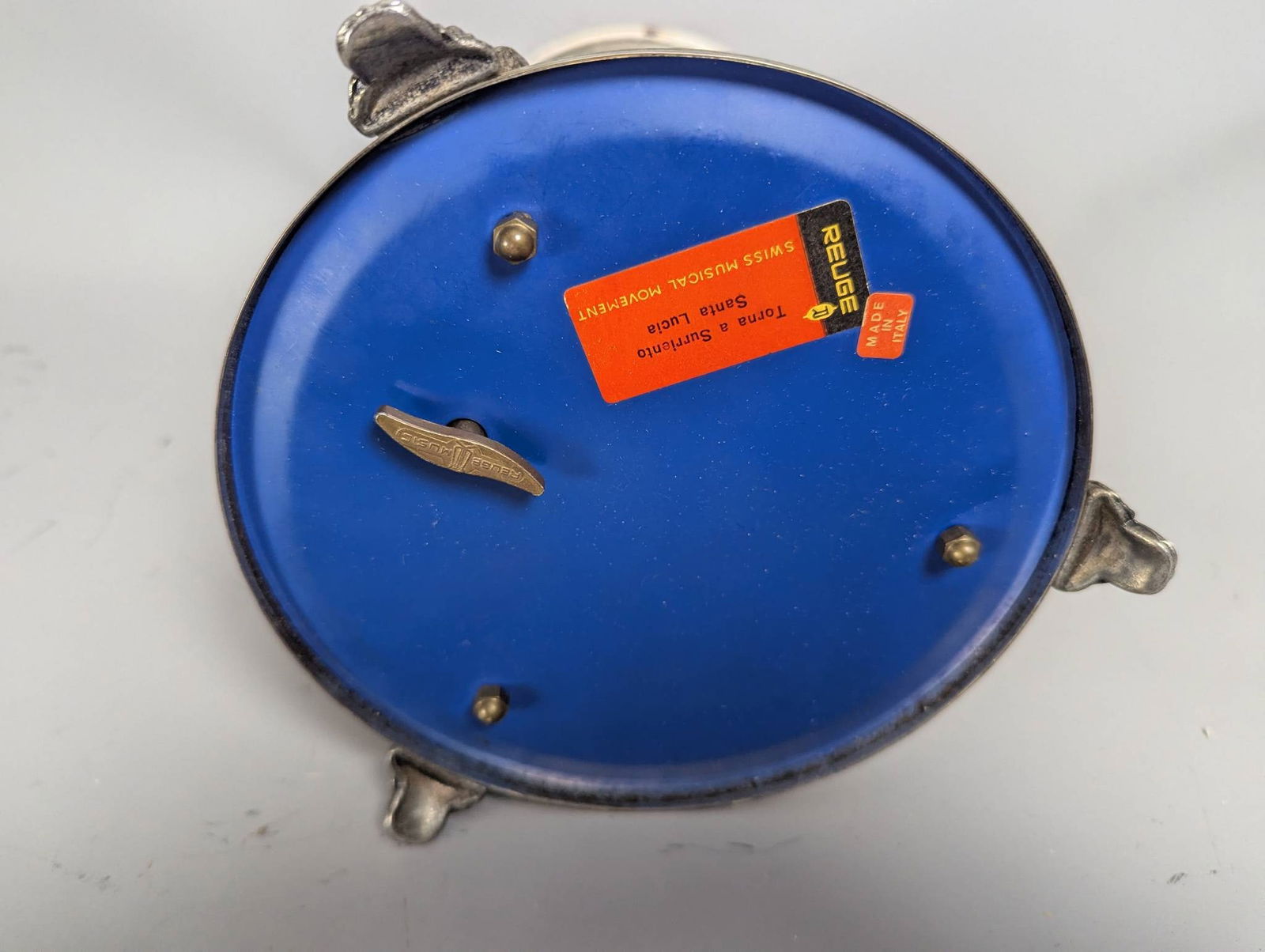 Reuge Capodimonte Porcelain Musical Cigarette or Lipstick Dispenser - 7