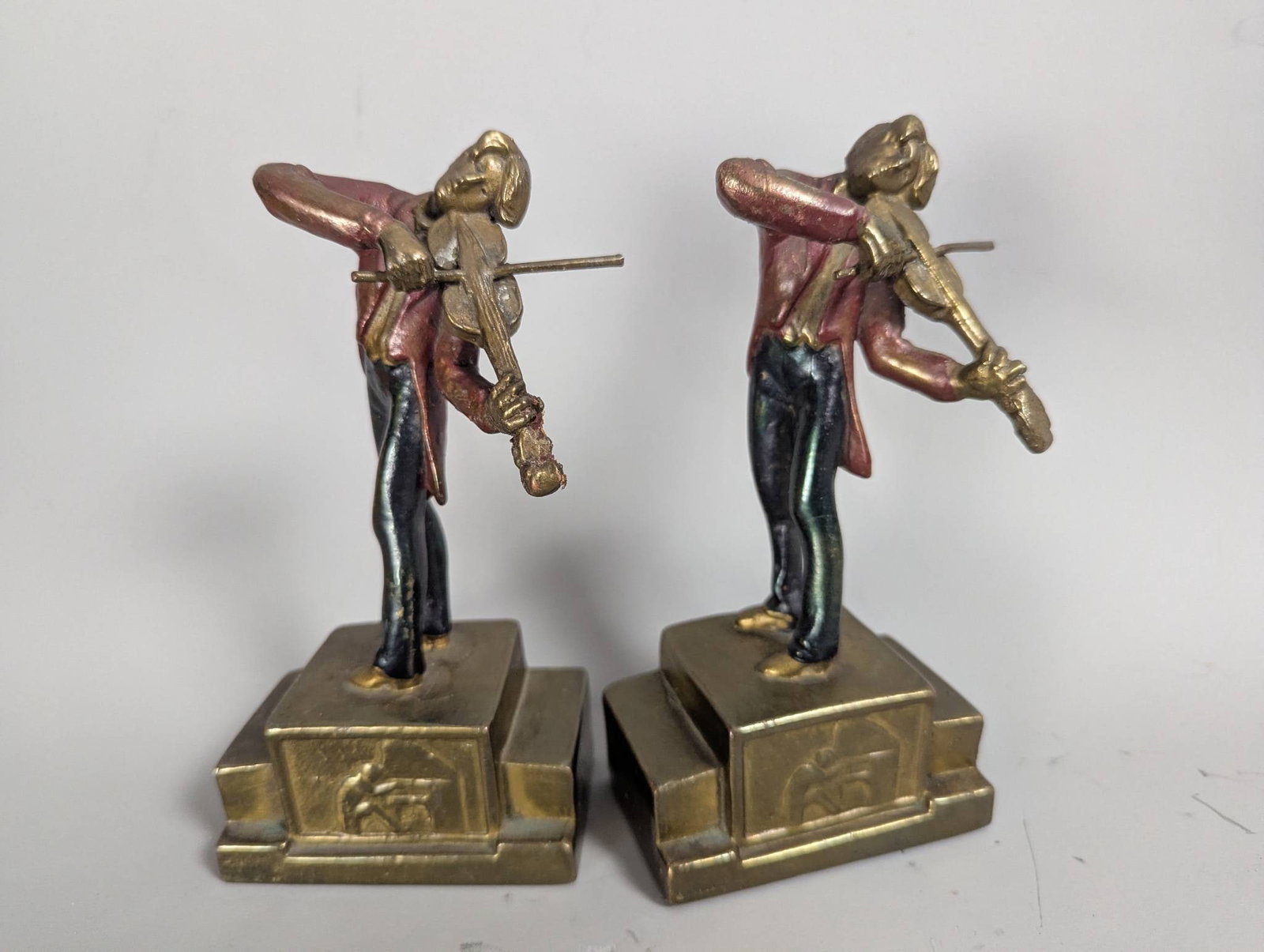 Armor Bronze Huck Finn Bookends with Bronze-Clad Finish (1 of 6)