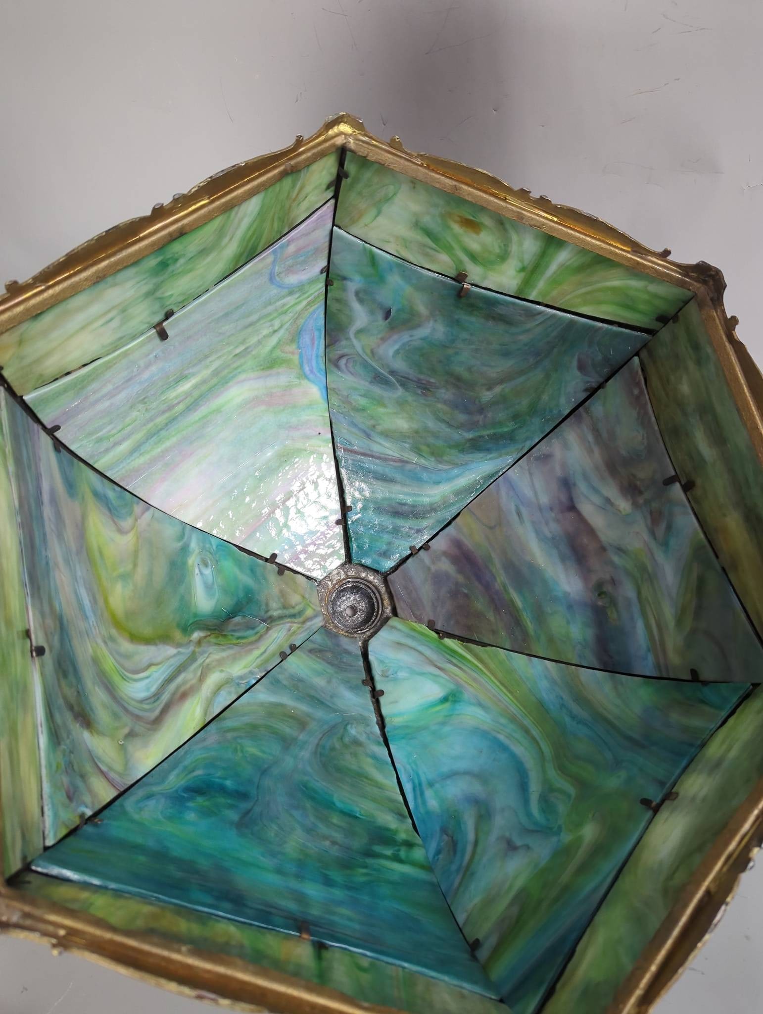 Antique Northwest Lamp Co. Slag Glass Table Lamp with Scenic Overlay Design - 10