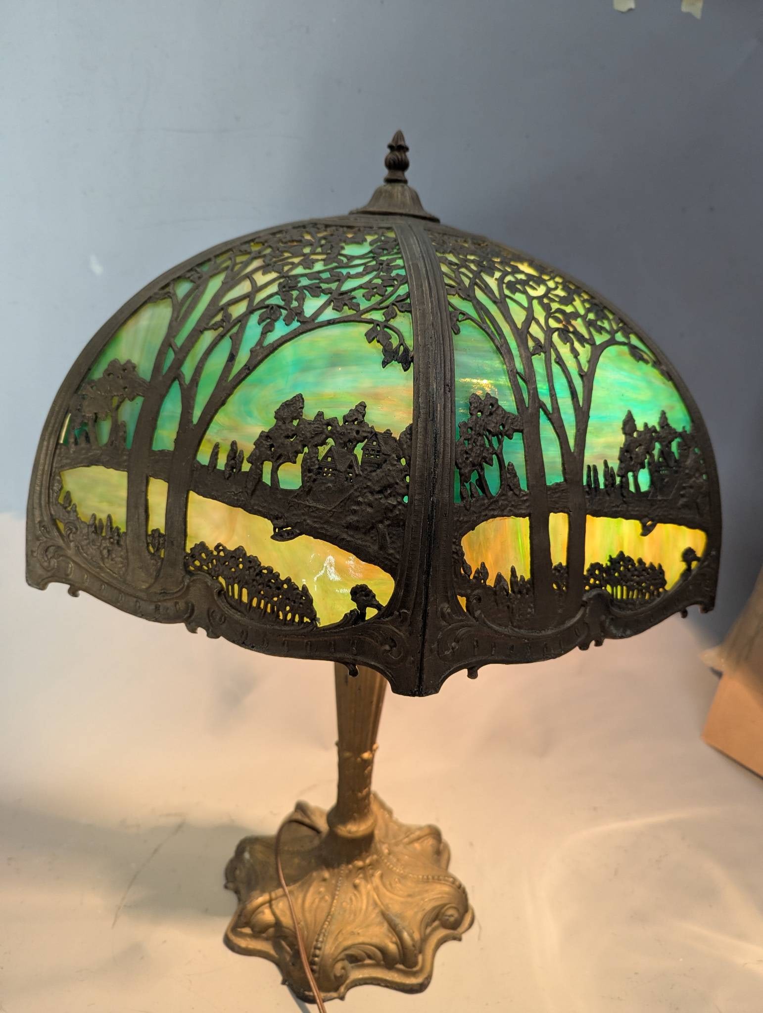 Antique Northwest Lamp Co. Slag Glass Table Lamp with Scenic Overlay Design - 2