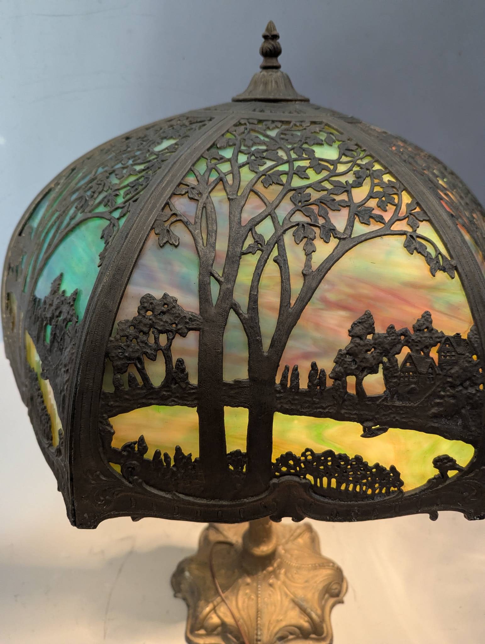 Antique Northwest Lamp Co. Slag Glass Table Lamp with Scenic Overlay Design - 7