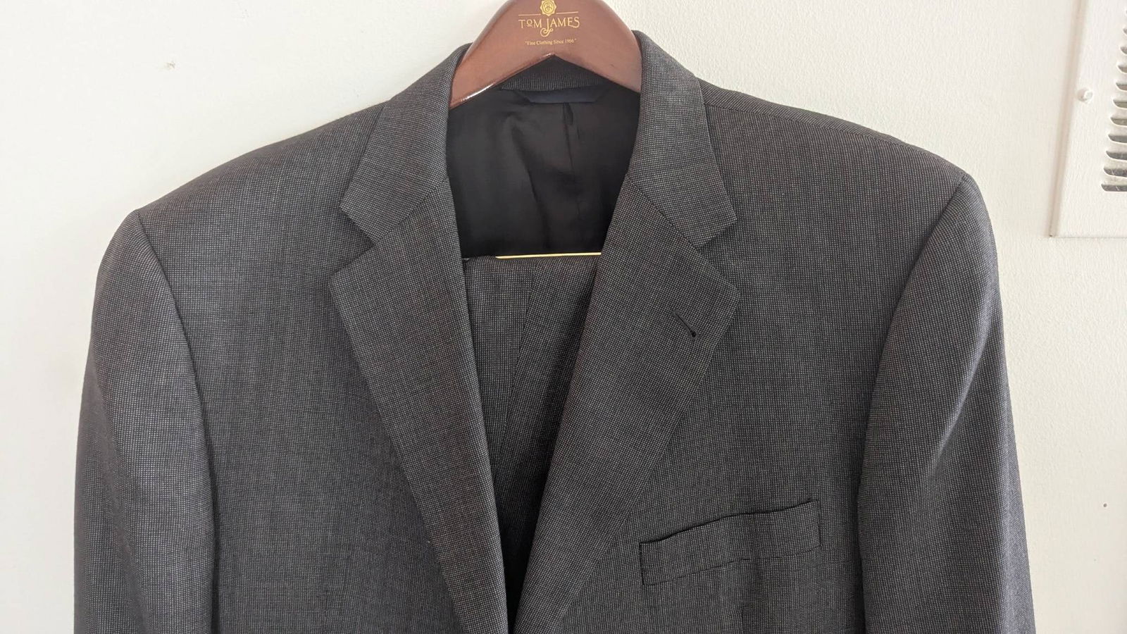 Burberry London Mens Suit in Dark Gray Wool - 2