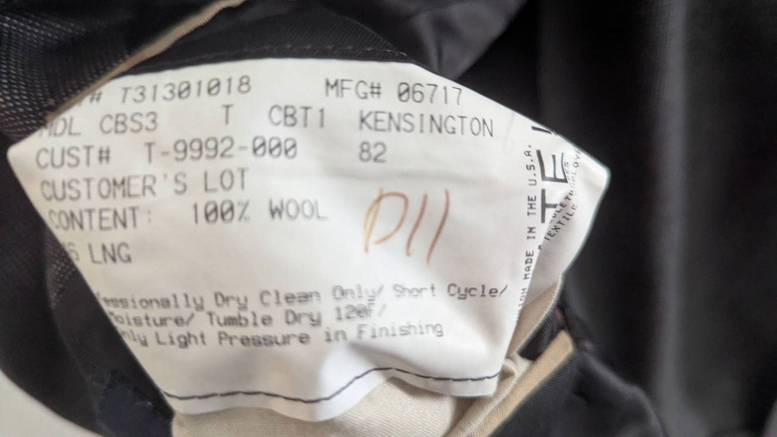 Burberry London Mens Suit in Dark Gray Wool - 7