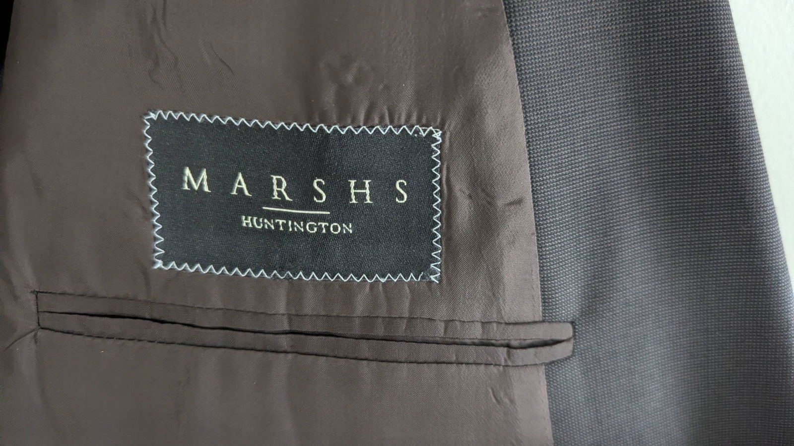 Armani Collezioni Two-Piece Suit in Black Wool Blend - 9