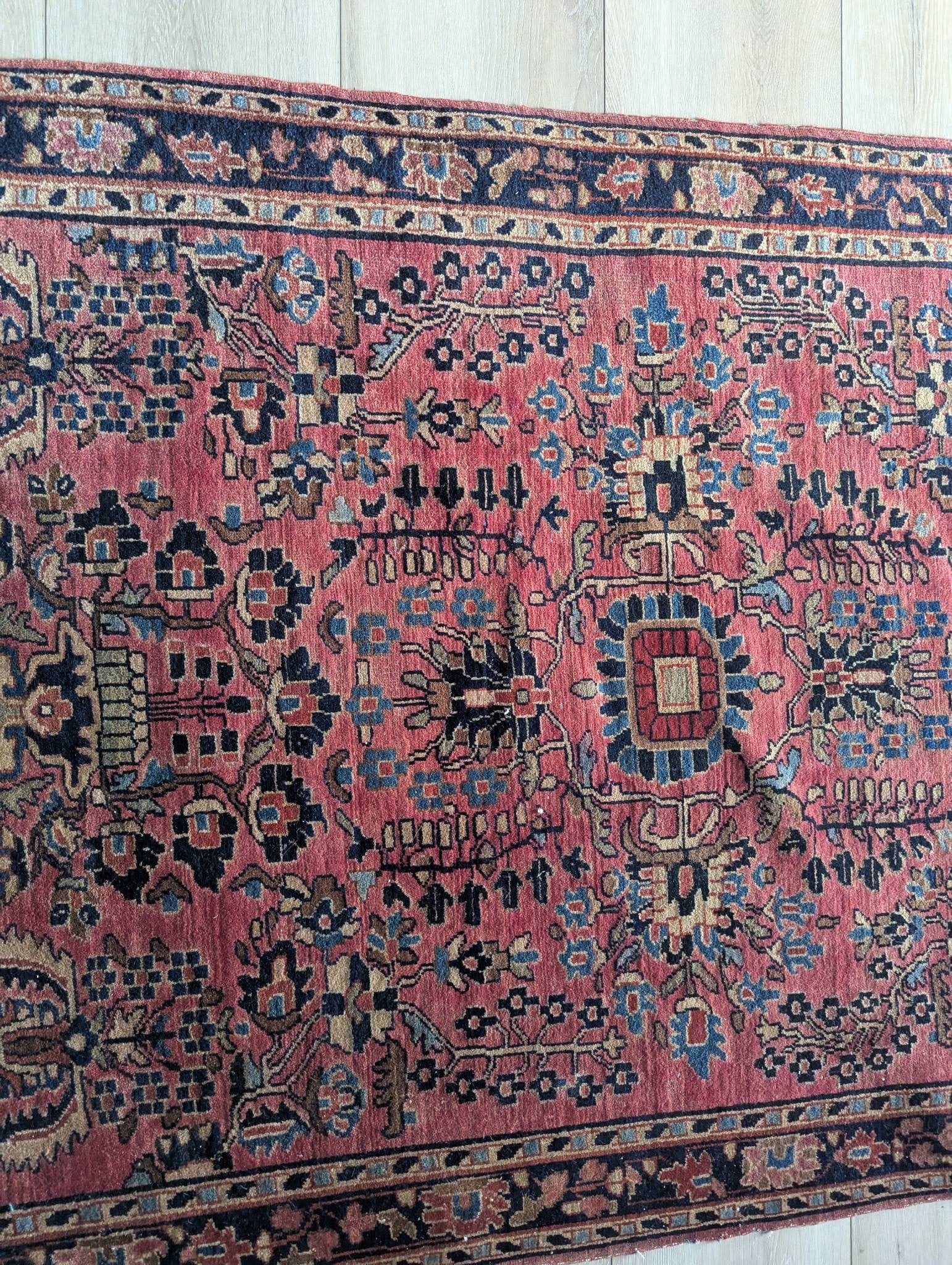 Persian Sarouk Wool Rug with Traditional Floral Design - 3