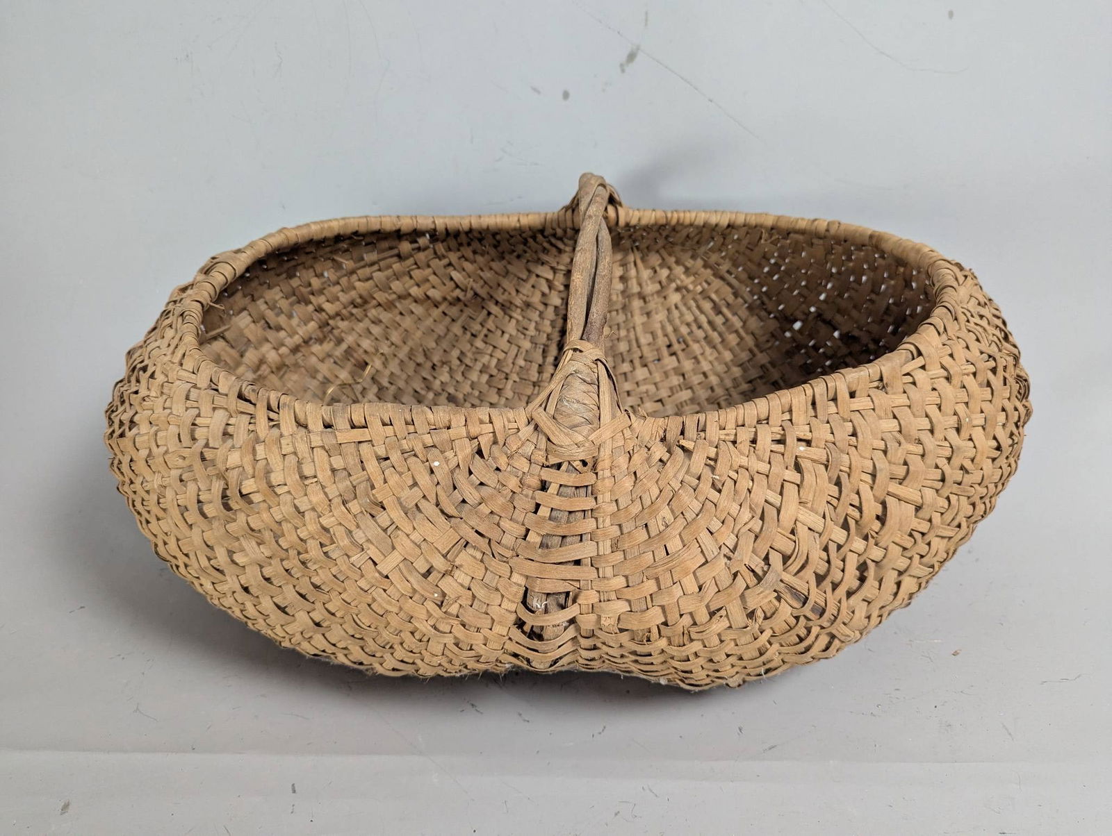Antique Hand-Woven Buttocks or Gathering Basket with Arched Handle (1 of 6)