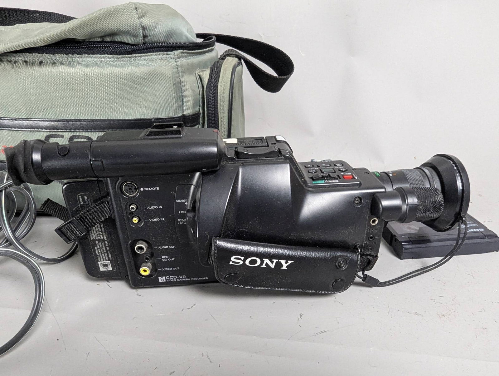 Sony Handycam Video8 CCD-V9 Video Camera Recorder with Accessories - 3