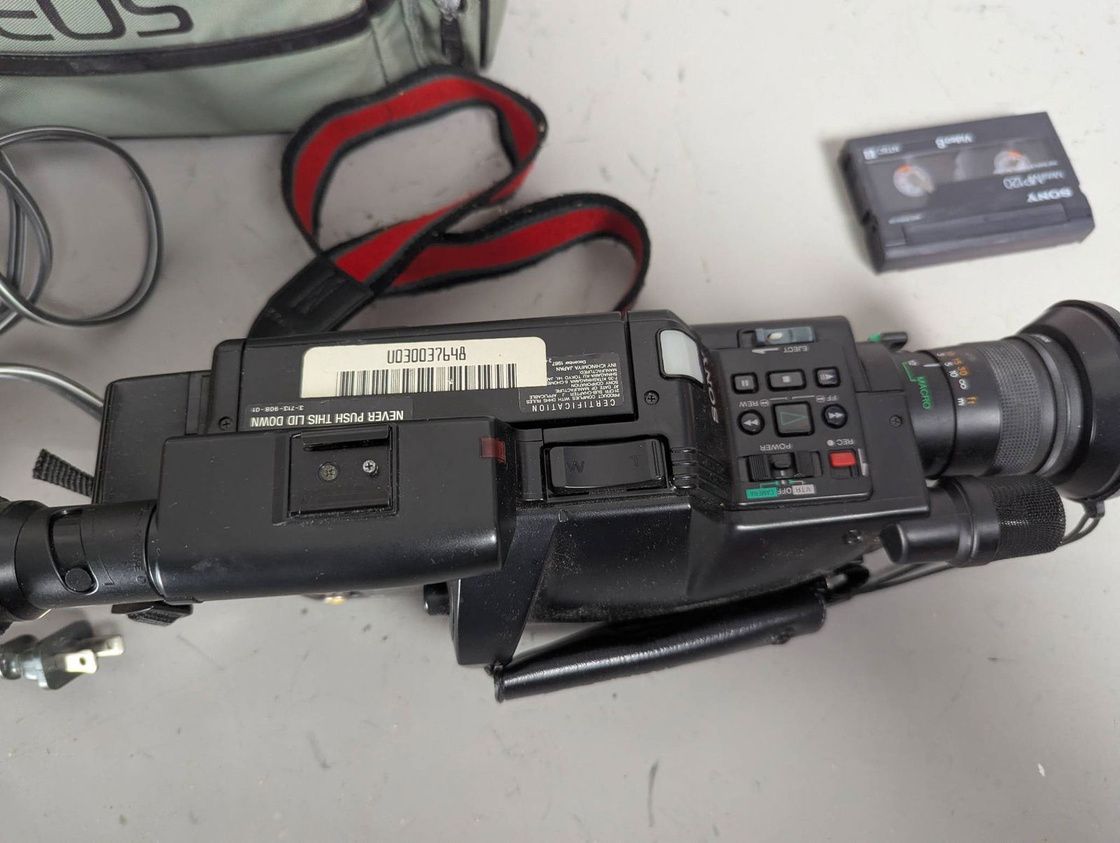 Sony Handycam Video8 CCD-V9 Video Camera Recorder with Accessories - 4