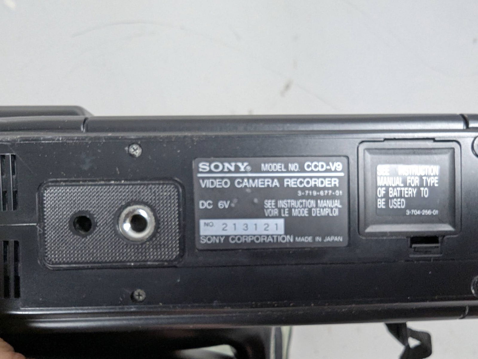 Sony Handycam Video8 CCD-V9 Video Camera Recorder with Accessories - 5