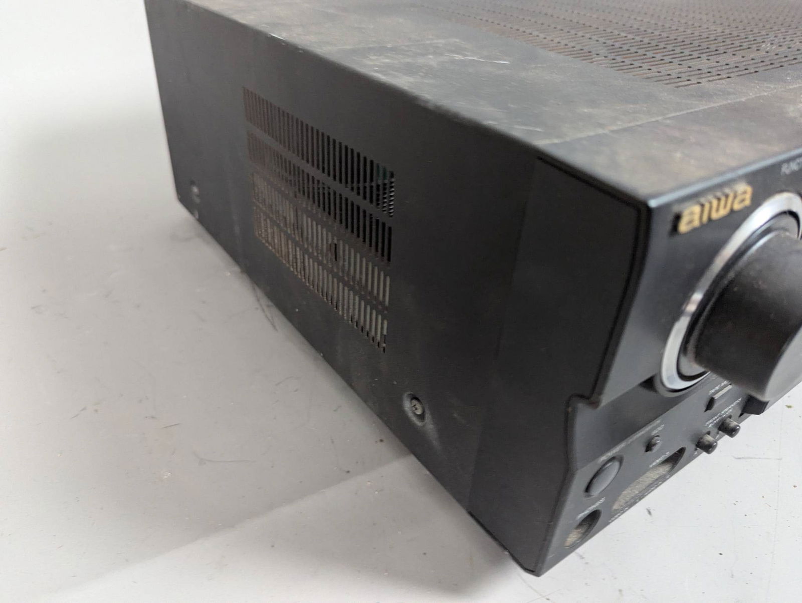 Aiwa AV DV75U Stereo AV Receiver with Dolby Digital - 7