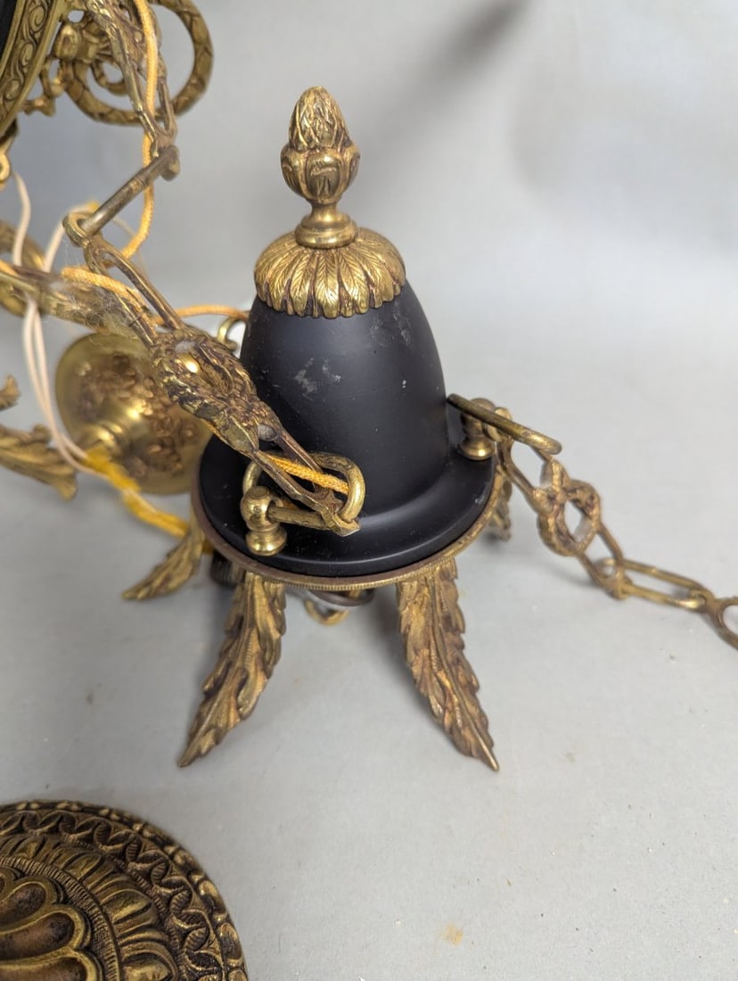 Elegant Vintage Brass and Black Chandelier Classic Decorative Lighting - 3