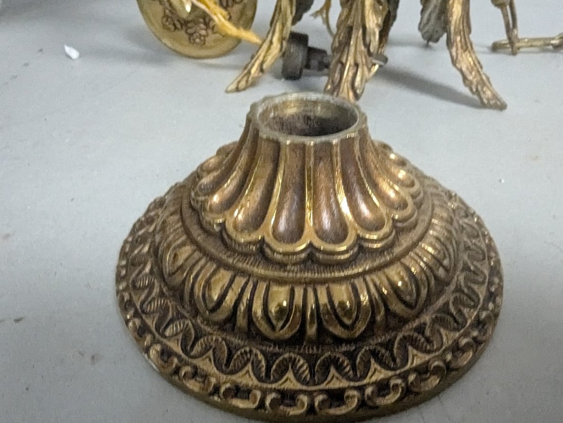 Elegant Vintage Brass and Black Chandelier Classic Decorative Lighting - 4