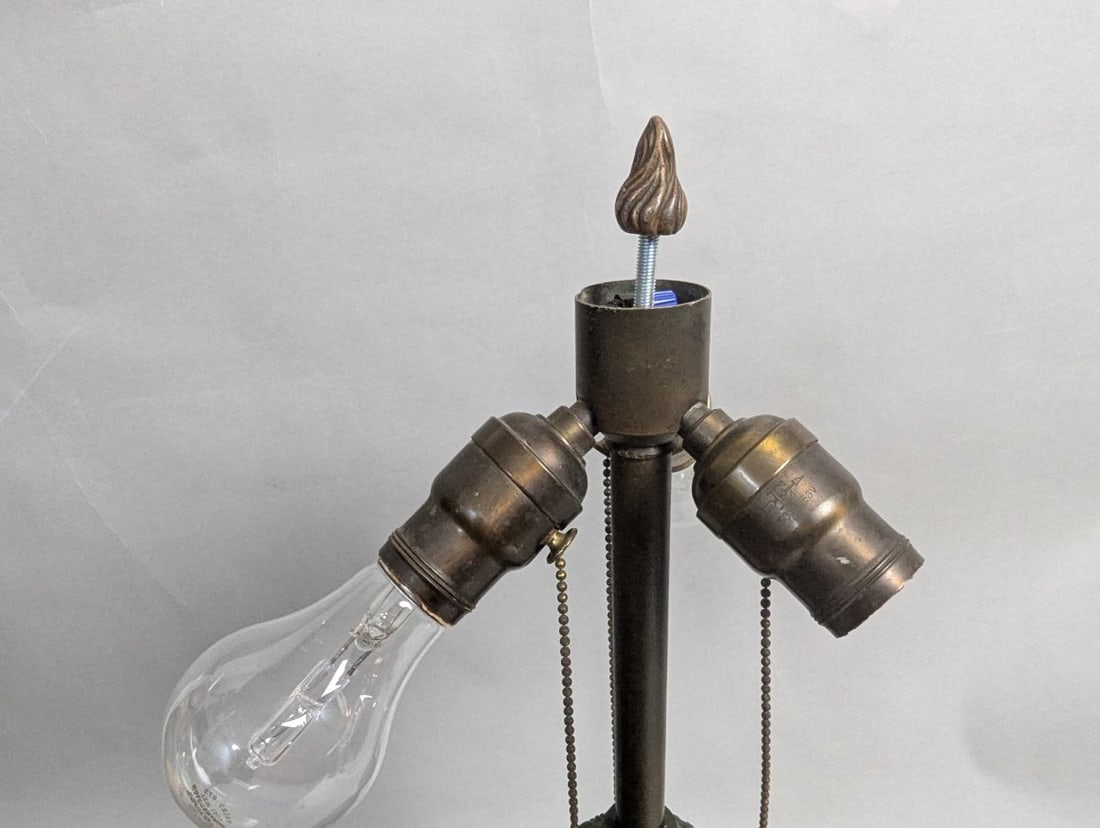 Miller Co Stained Glass Table Lamp Beautiful Scenic Design - 9