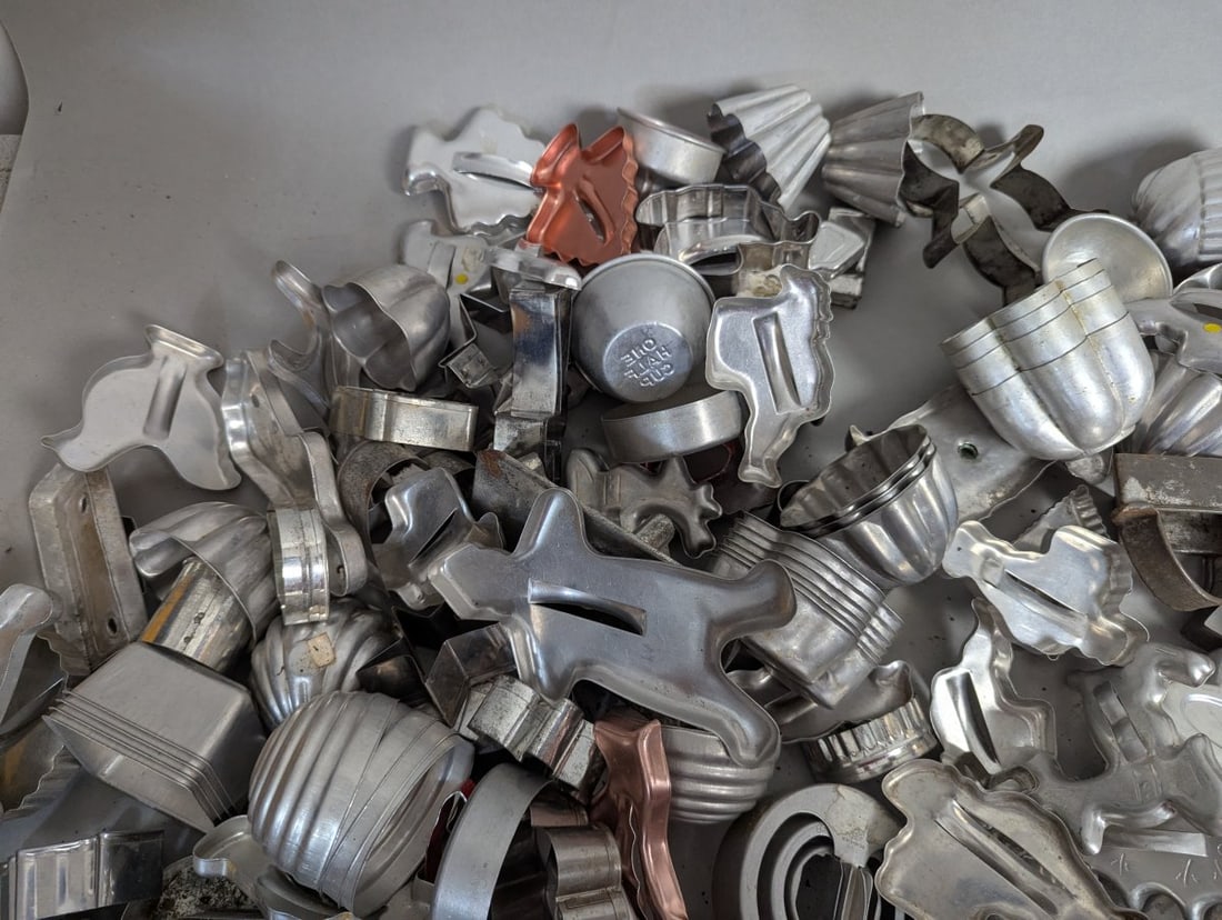 Huge Lot Vintage Aluminum Metal Cookie Cutters Unique Kitchen Items - 2