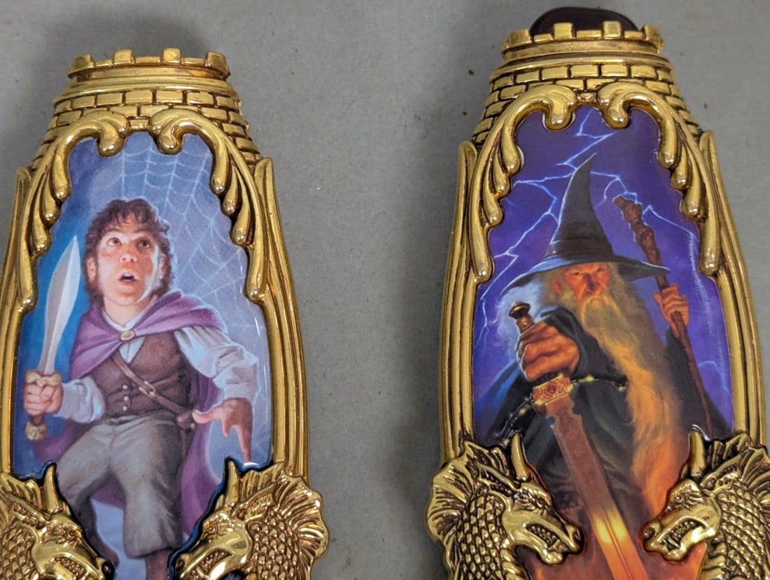 Franklin Mint Frodo and Gandalf Collector Knives Set - 2