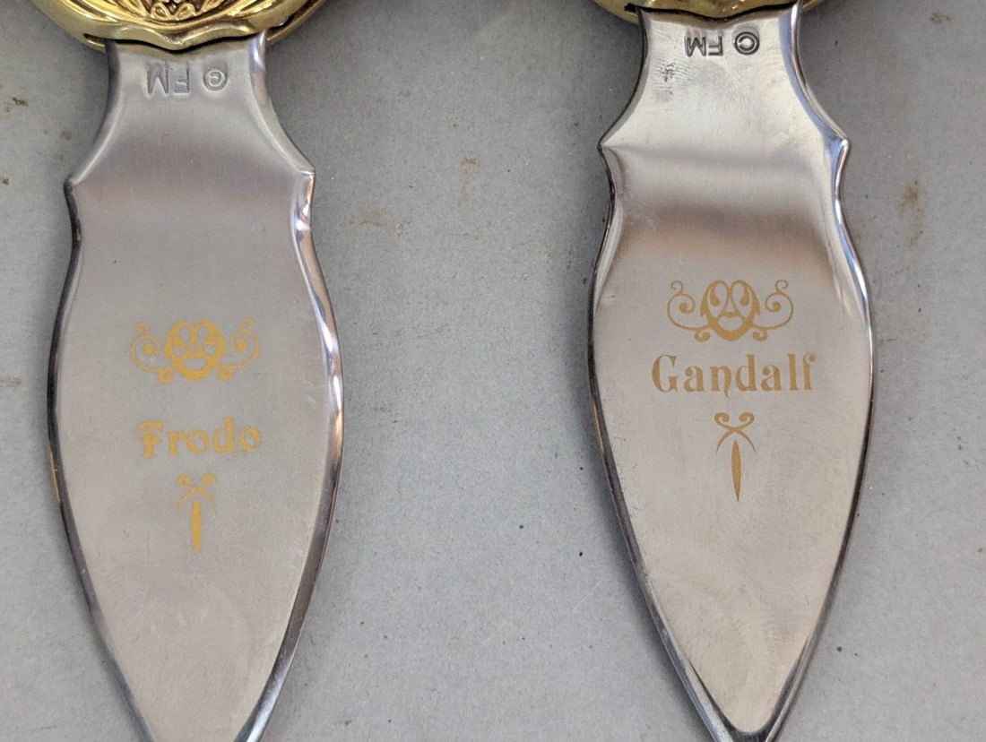 Franklin Mint Frodo and Gandalf Collector Knives Set - 4