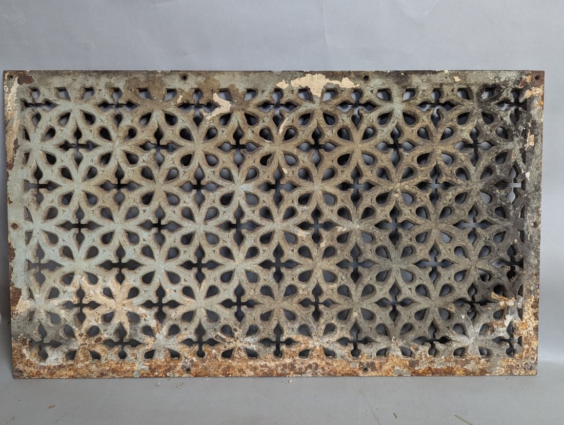 Stunning Antique Victorian Cast Iron Grate with Gothic Design: **Important** Please read below description on how to avoid high shipping costs. This exquisite antique cast iron grate measures 38 x 22 inches and features an ornate Gothic Revival design. Although