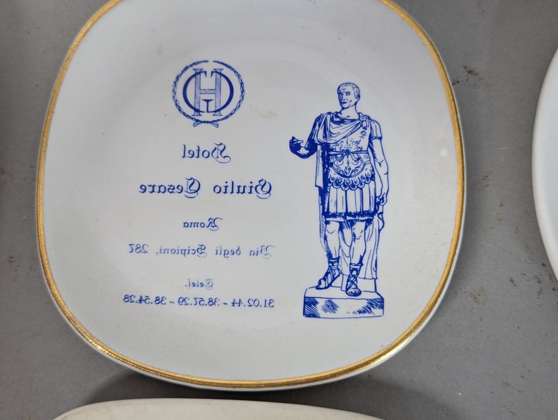 Collectible Lot of 10 Vintage Italian Hotel Ashtrays from the 1950s - 7