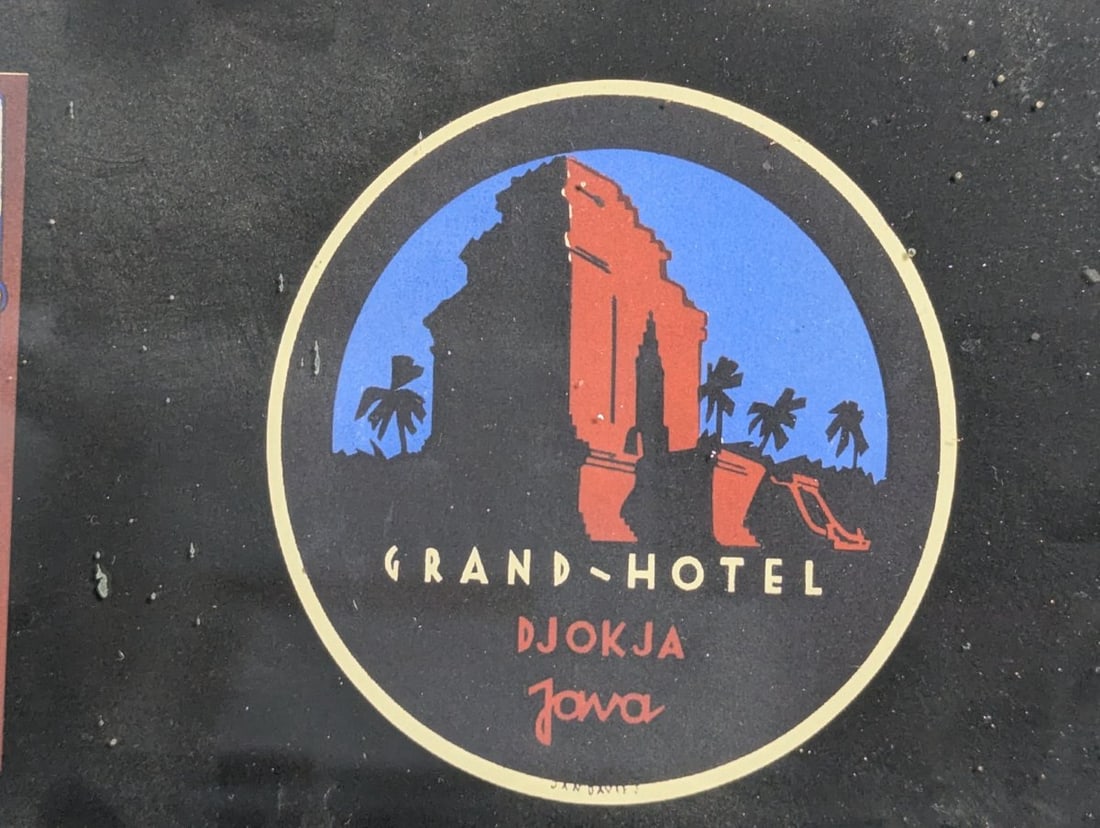 Set of 9 Vintage Framed Luggage Labels in Ornate Frames - 8