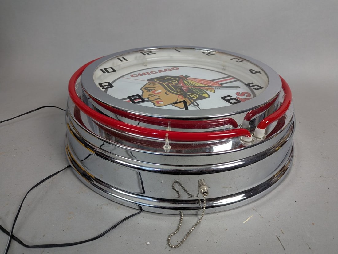 Chicago Blackhawks Neon Wall Clock for Game Room or Bar - 3