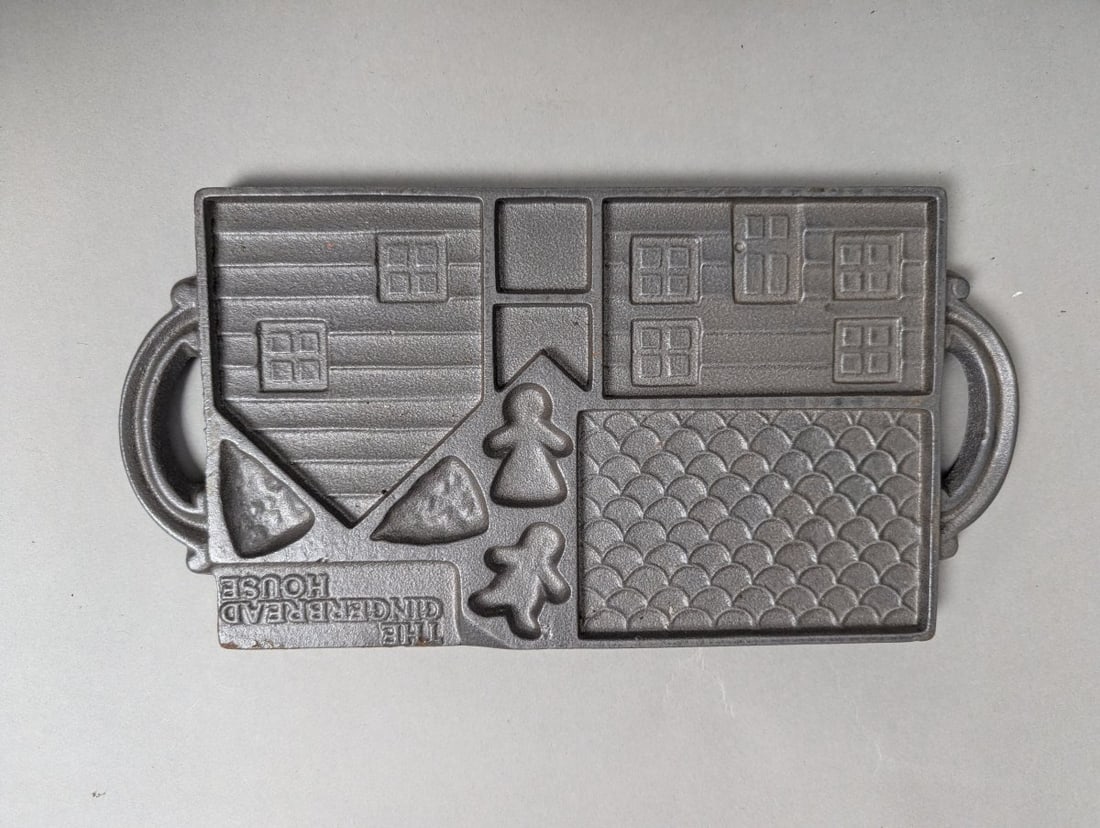 Vintage John Wright Cast Iron Bakeware Collection with Unique Designs - 3