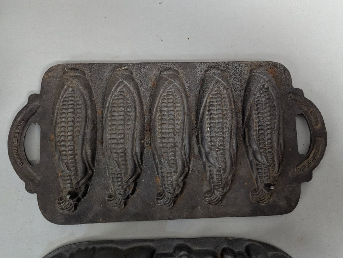 Vintage John Wright Cast Iron Bakeware Collection with Unique Designs - 7
