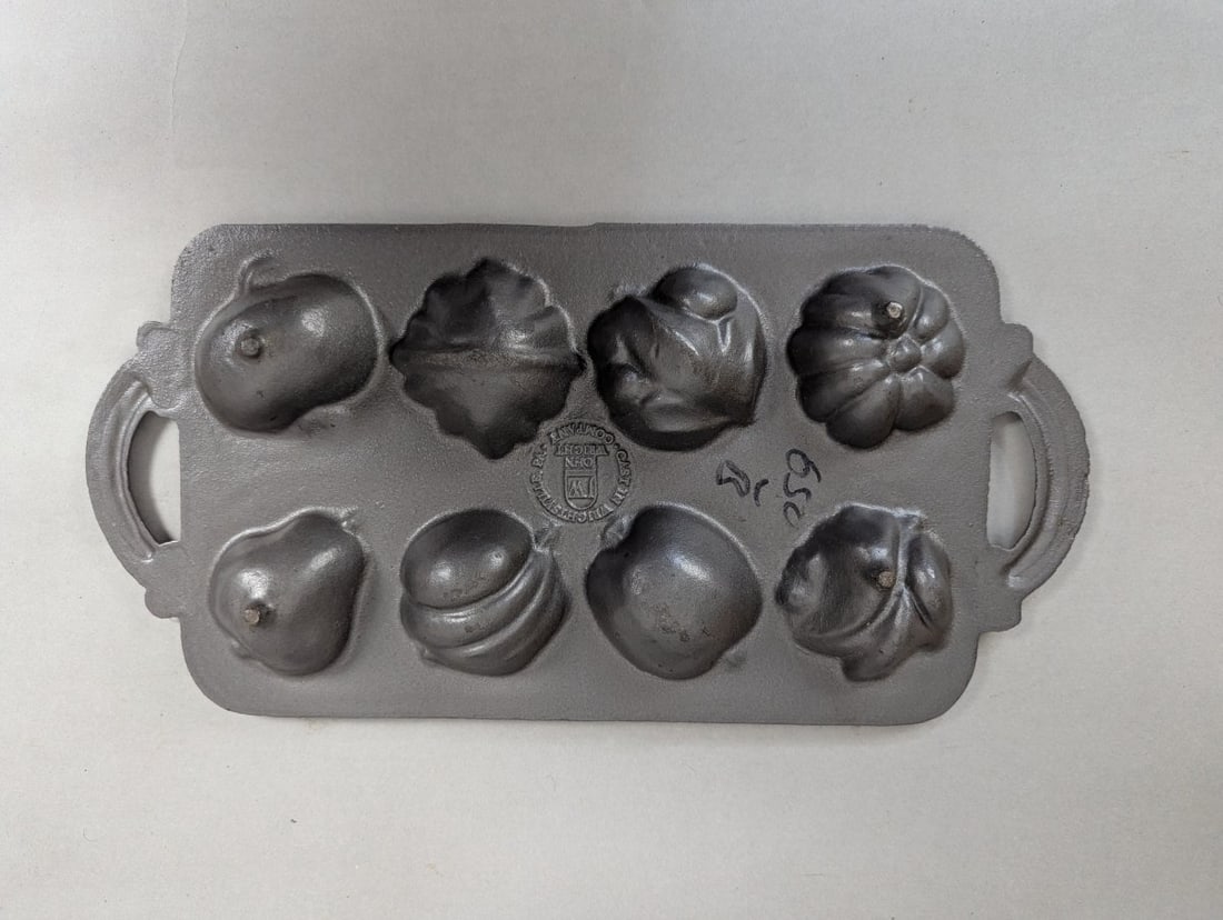 Collection of John Wright Vintage Cast Iron Baking Molds Themes - 5