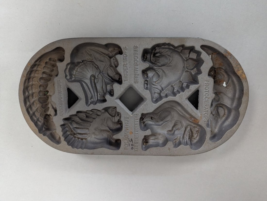 Collection of John Wright Vintage Cast Iron Baking Molds Themes - 6