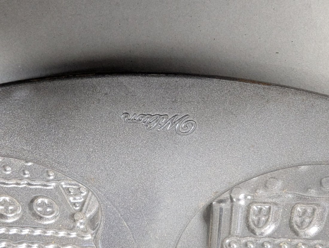 Lot of 5 Wilton Holiday Baking Pans Seasonal Themed Collection - 7