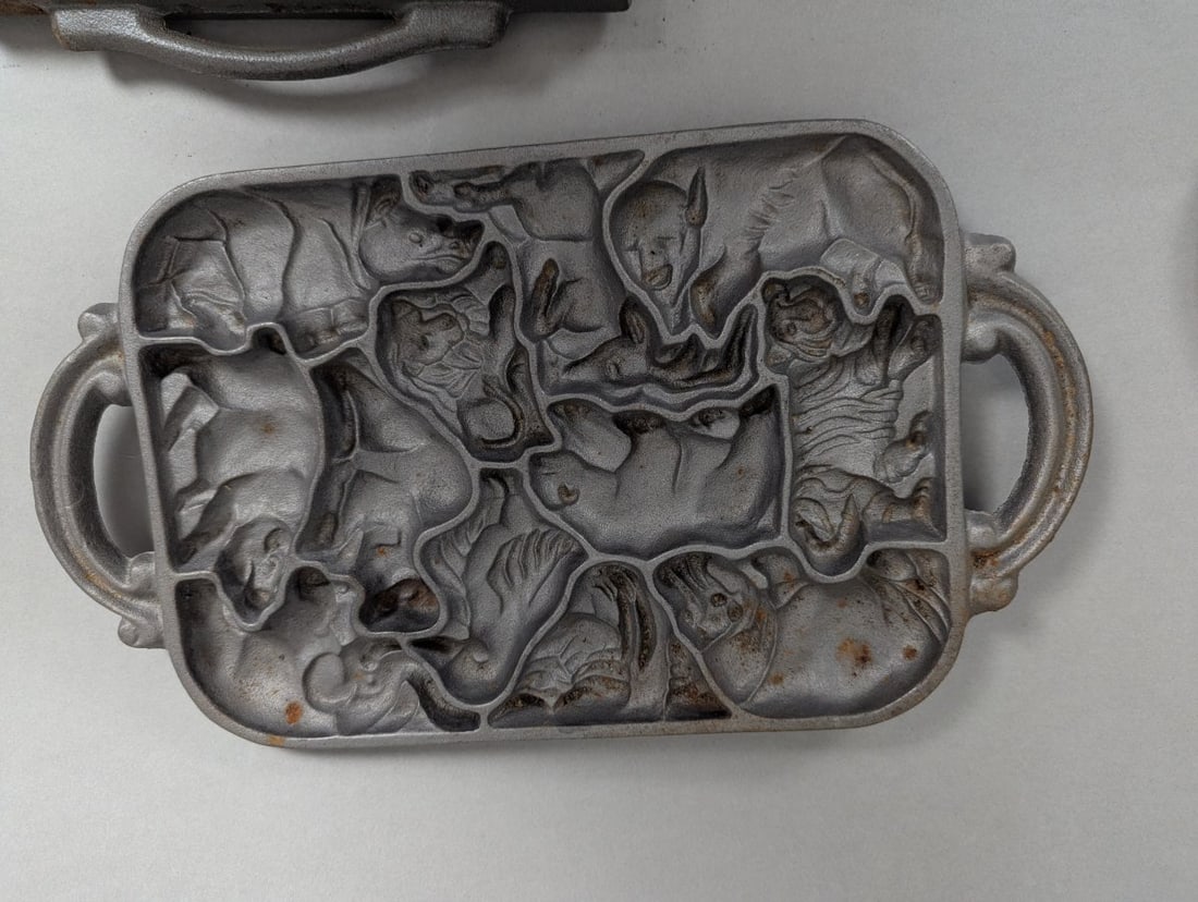 John Wright Cast Iron Baking Molds Set of Heart Bear Animal Gingerbread House - 10