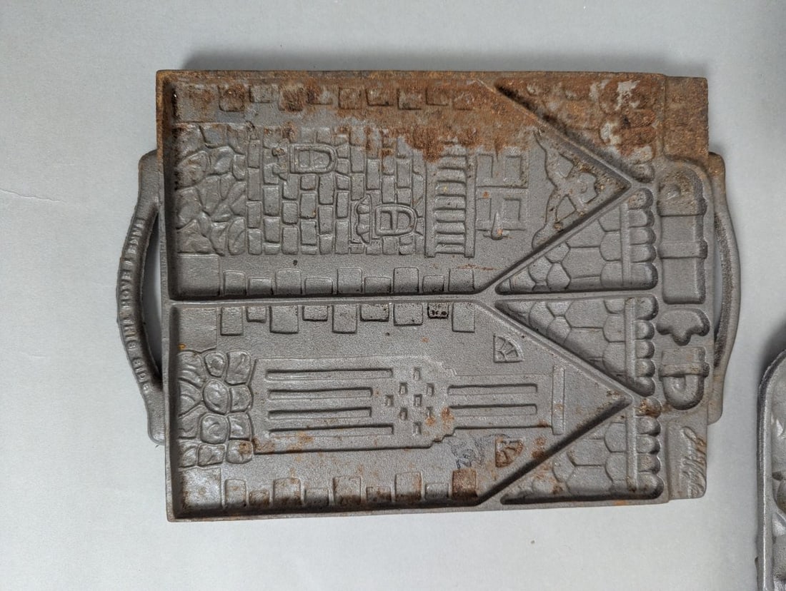 John Wright Cast Iron Baking Molds Set of Heart Bear Animal Gingerbread House - 4