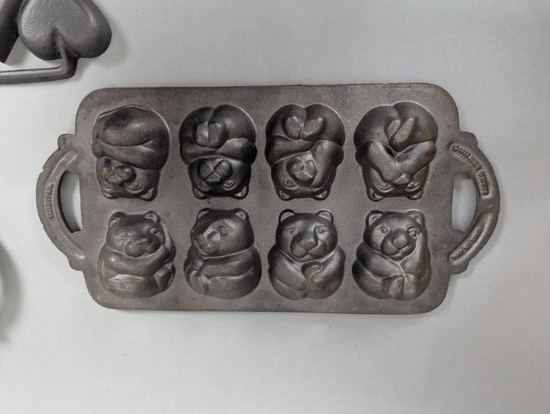 John Wright Cast Iron Baking Molds Set of Heart Bear Animal Gingerbread House - 9