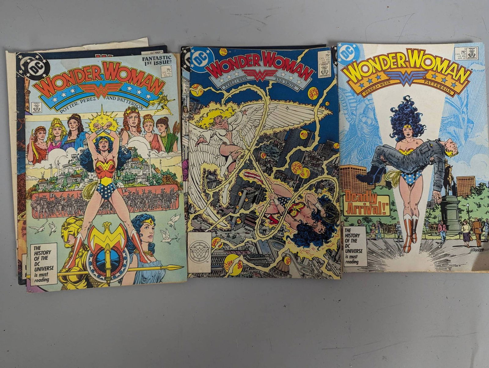 18 1980s Wonder Woman and Warlord Comic Books - 4