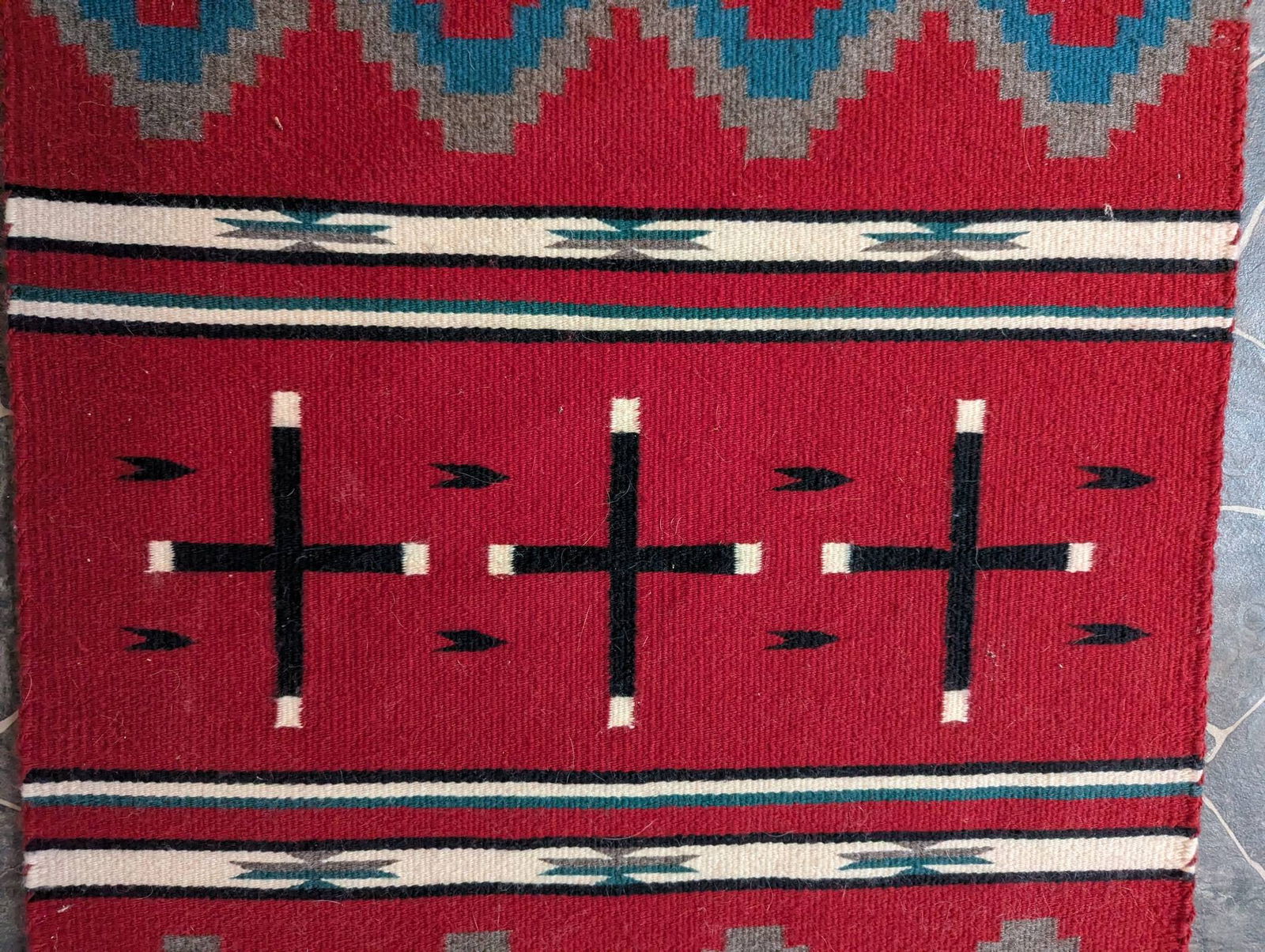 Navajo Wool Rug with Geometric Patterns c1980s - 4