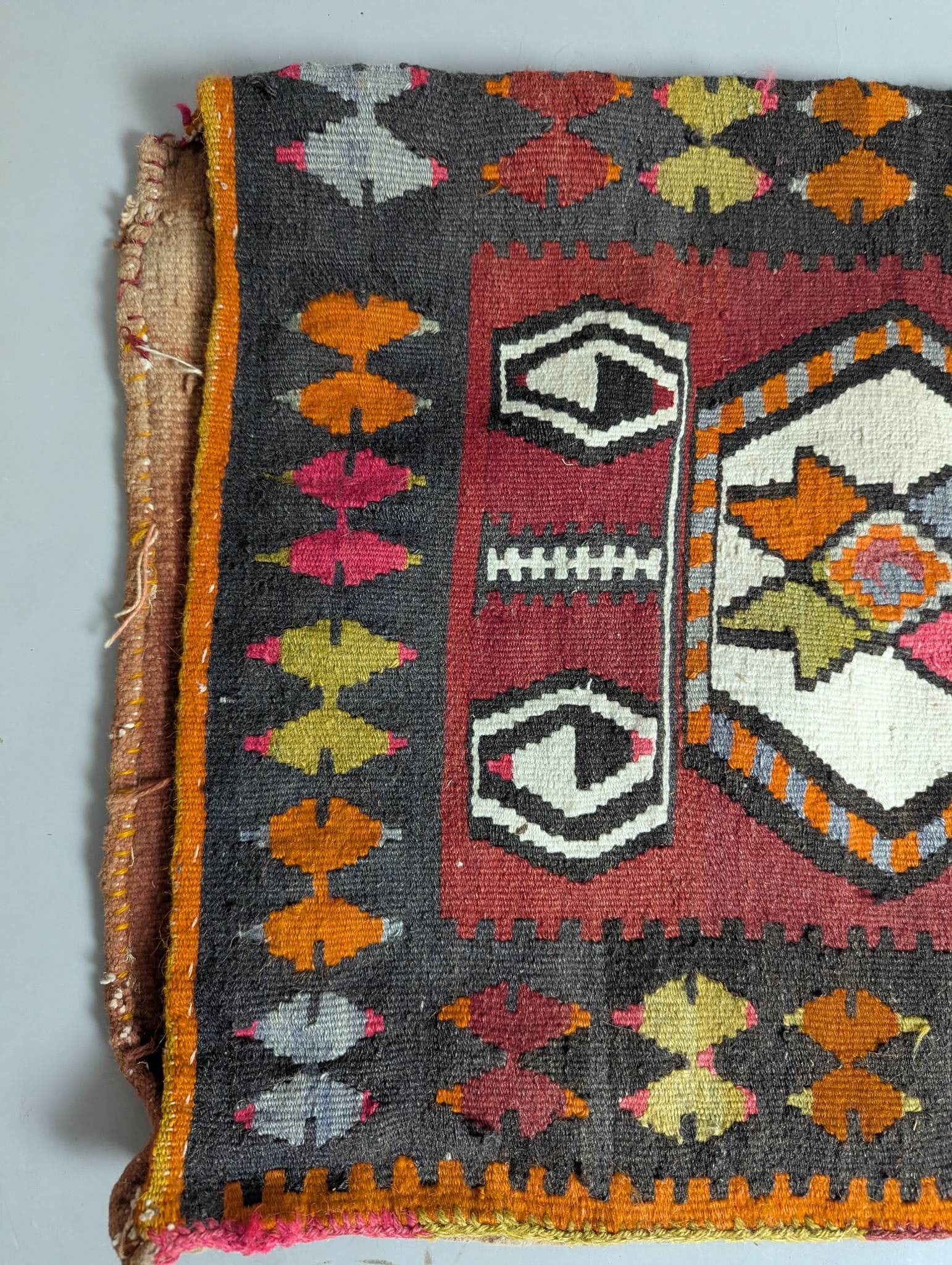 Handwoven Turkish Wool Kilim Rug with Geometric Patterns - 5