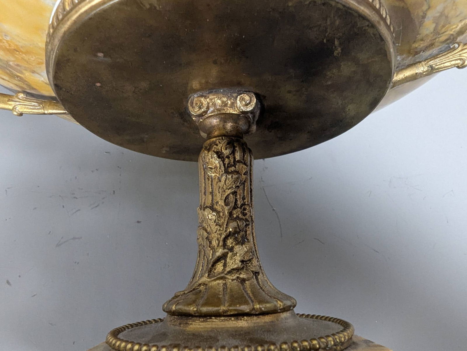 French Gilt Bronze and Marble Tazza with Swan-Form Handles - 6