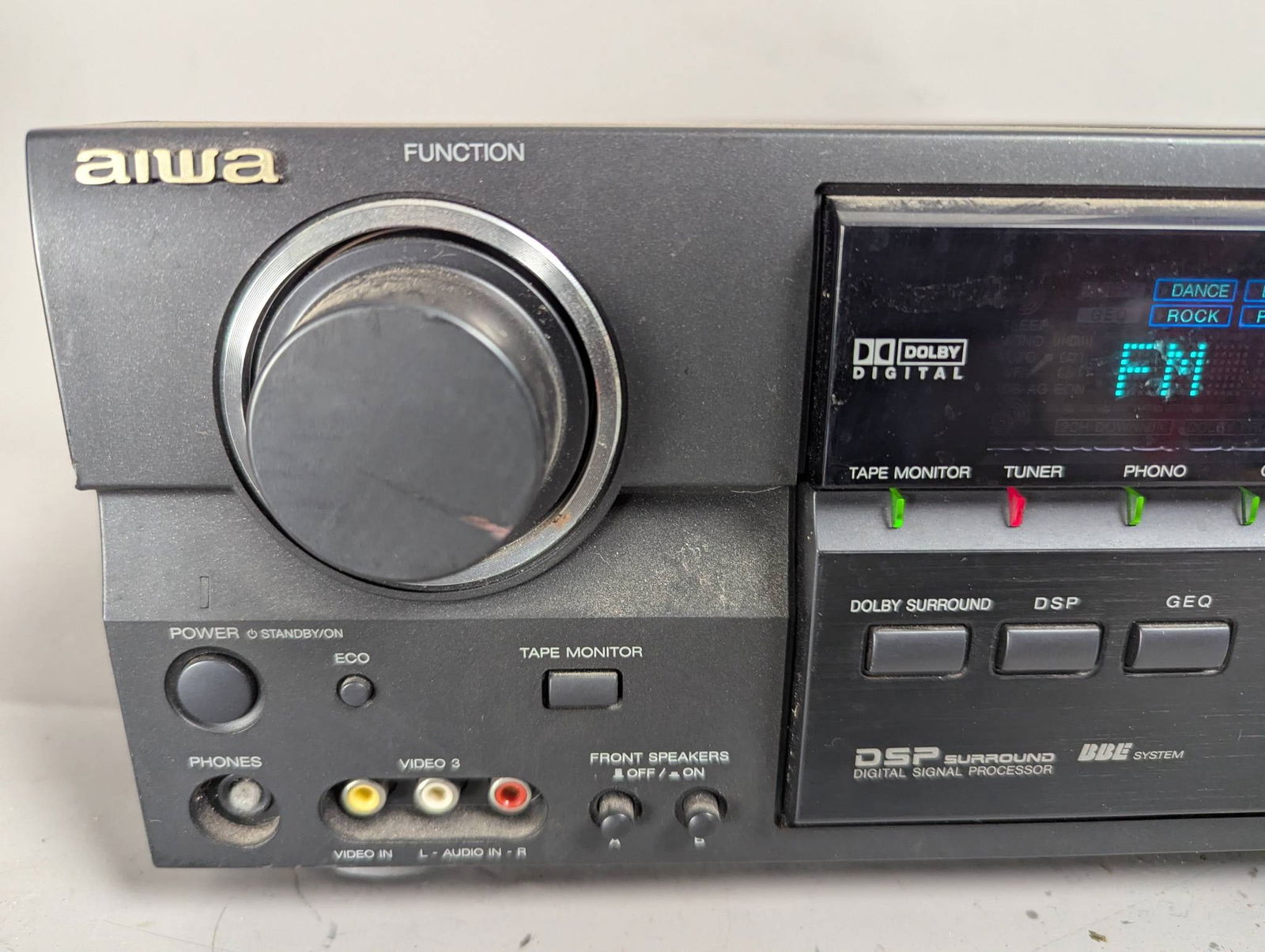 Aiwa AV DV75U Stereo AV Receiver with Dolby Digital - 2