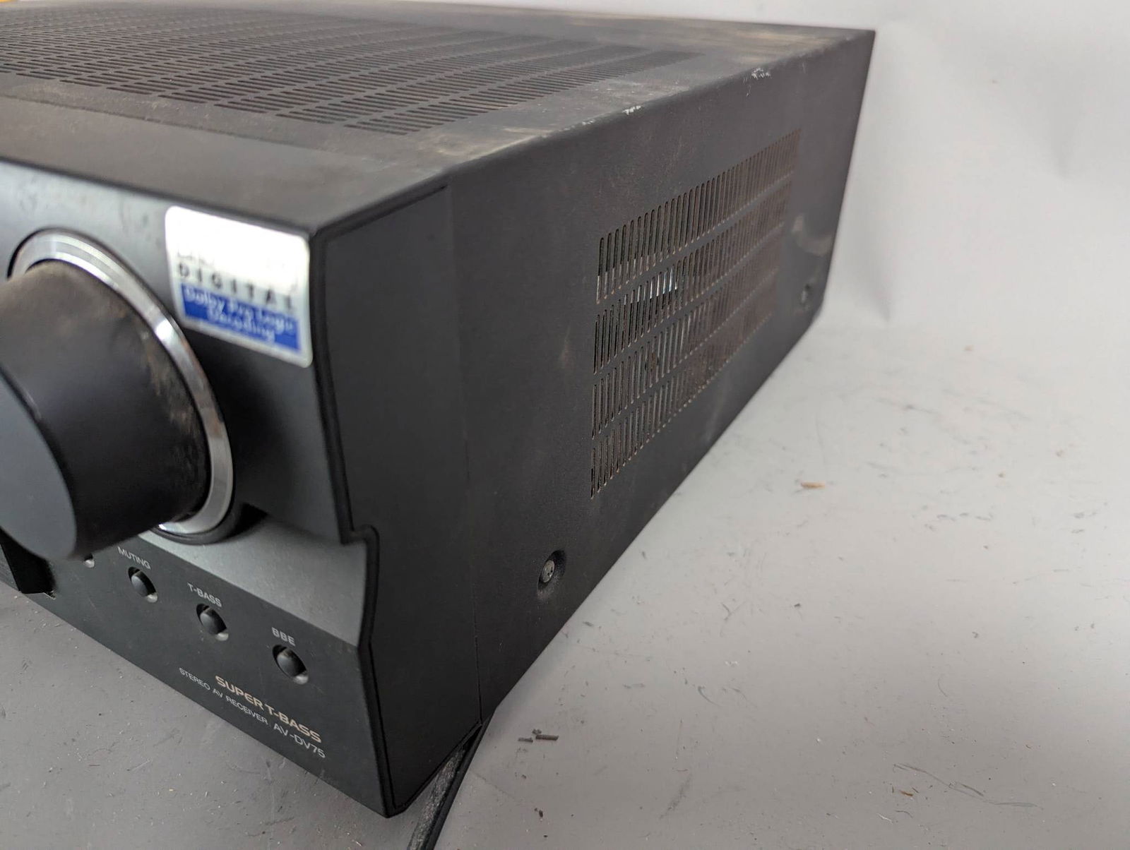 Aiwa AV DV75U Stereo AV Receiver with Dolby Digital - 6