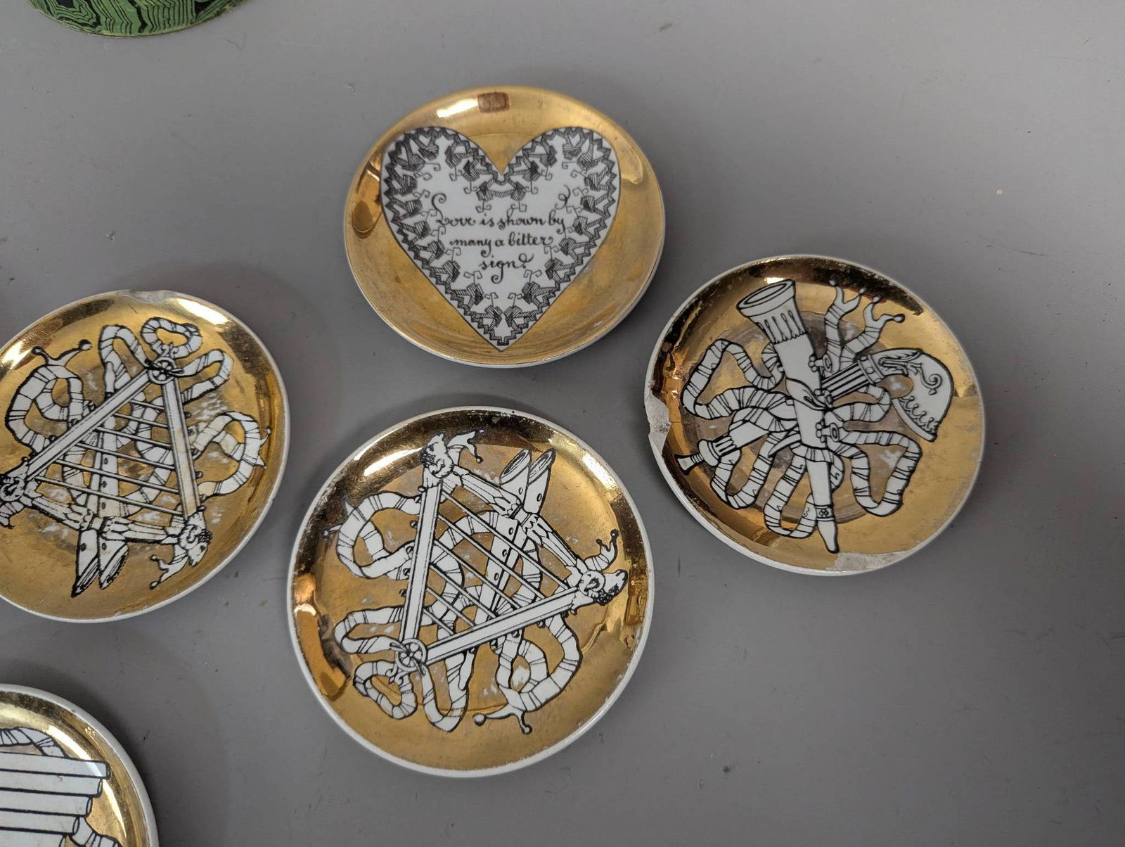 Piero Fornasetti Musicalia Gilt Porcelain Coasters with Holder - 5