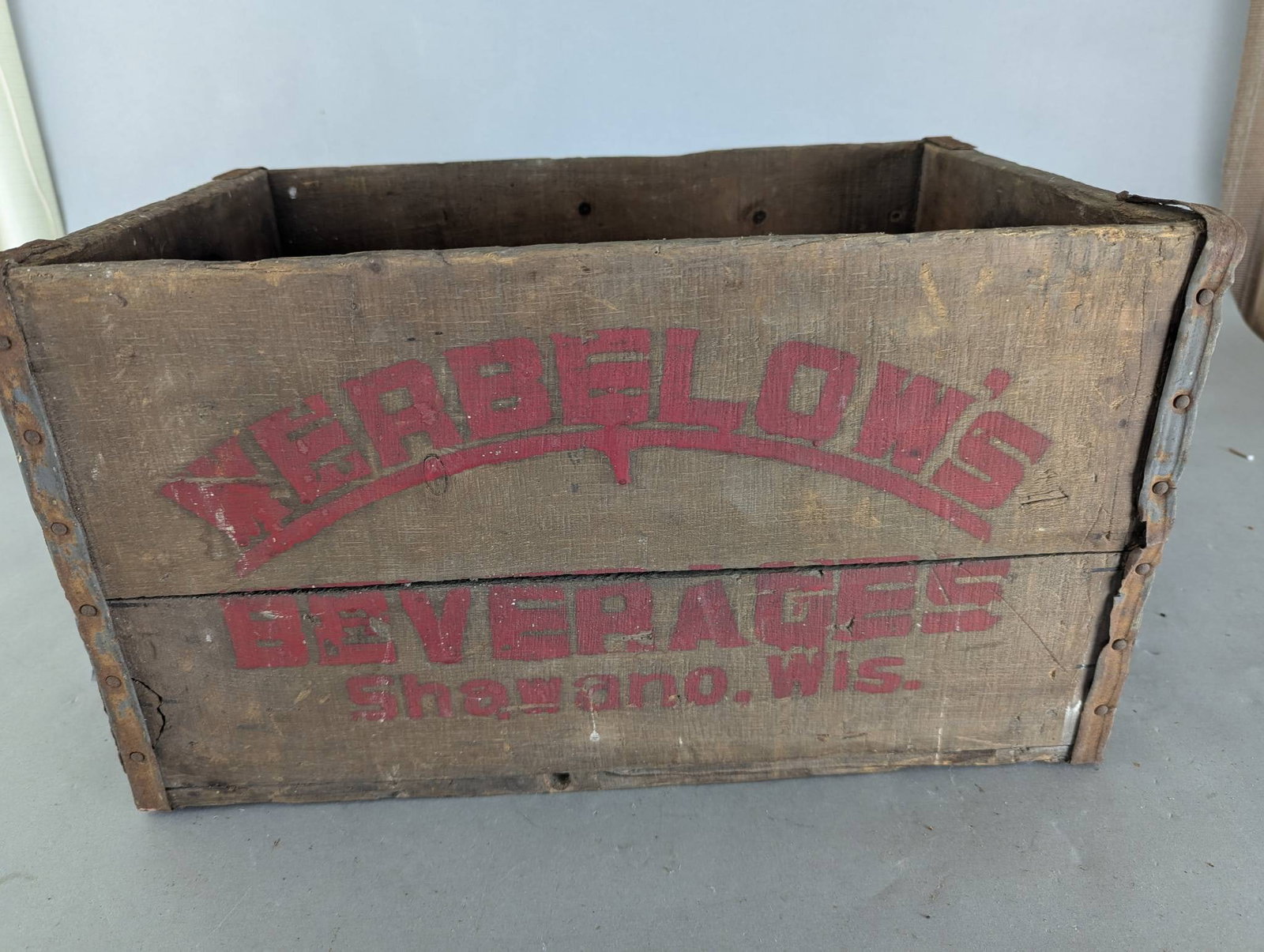 Webelows Beverages Shawano WI Wooden Crate with Handles (1 of 6)