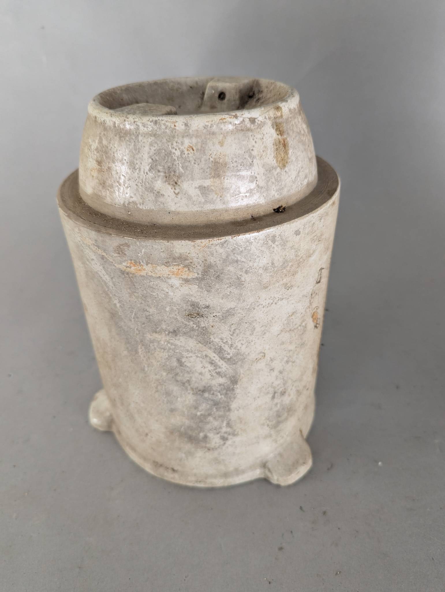 Red Wing Ko-Rec Feeder Stoneware Chicken Feeder from 1930s - 5
