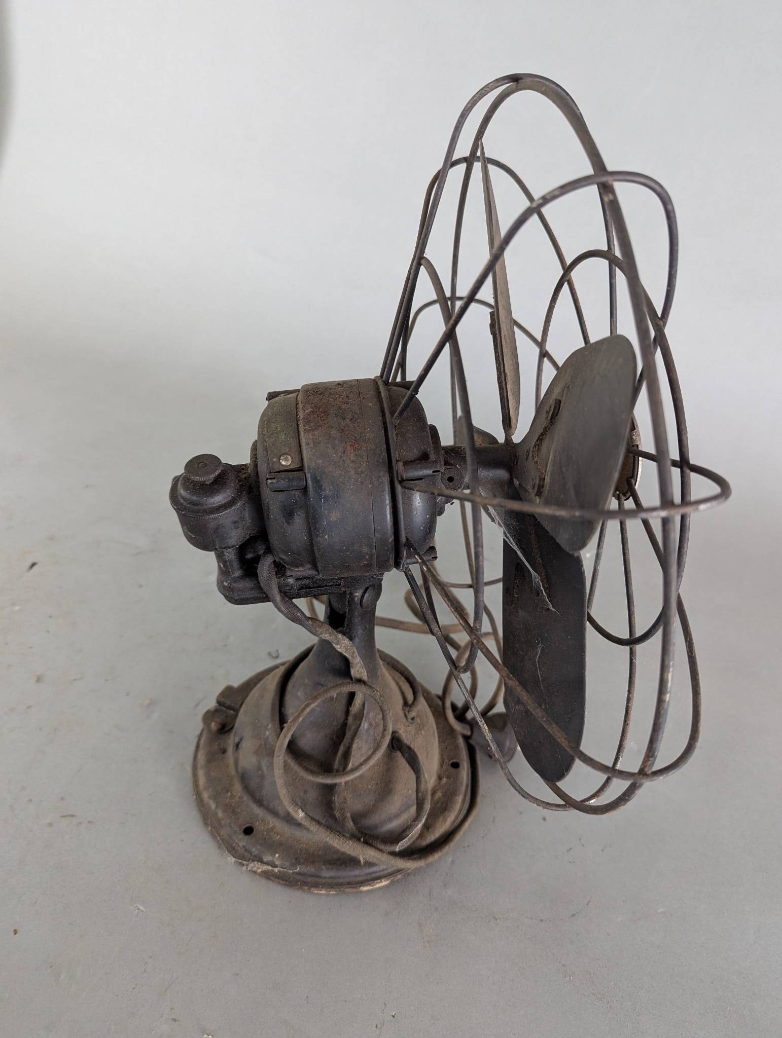 Westinghouse Oscillating Table Fan with Original Finish and Guard - 6