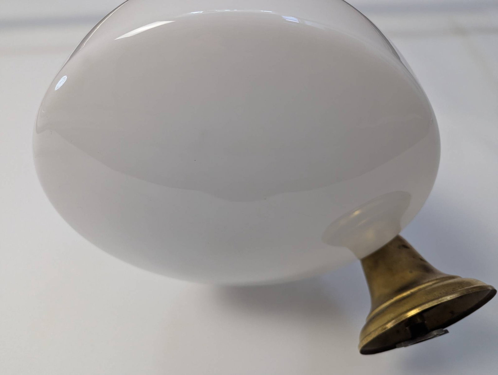 Opaline Glass Pendant Light with Brass Fitter and Chain in Vintage Style Art Deco - 4