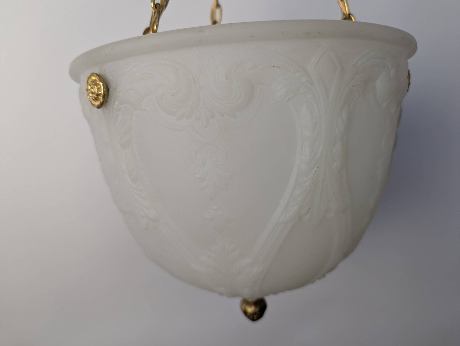 Vintage White Milk Glass Pendant Light with Brass Chain Suspension - 2