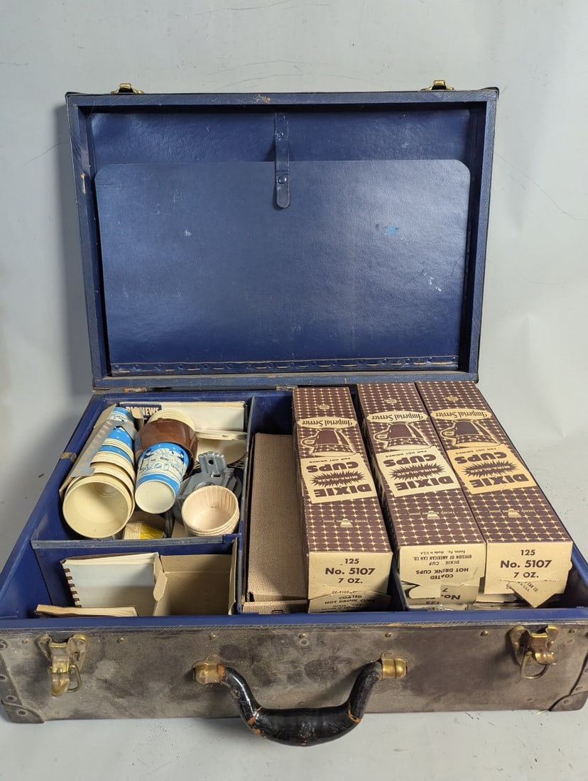 Antique Dixie Cups Salesman Sample Suitcase Unique Collectible (1 of 10)