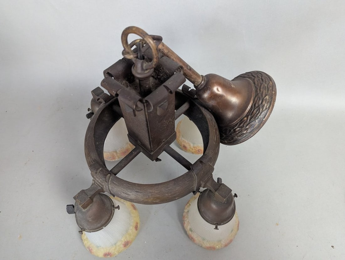 Arts and Crafts Antique Bronze Chandelier 4 Arms Working Condition - 2