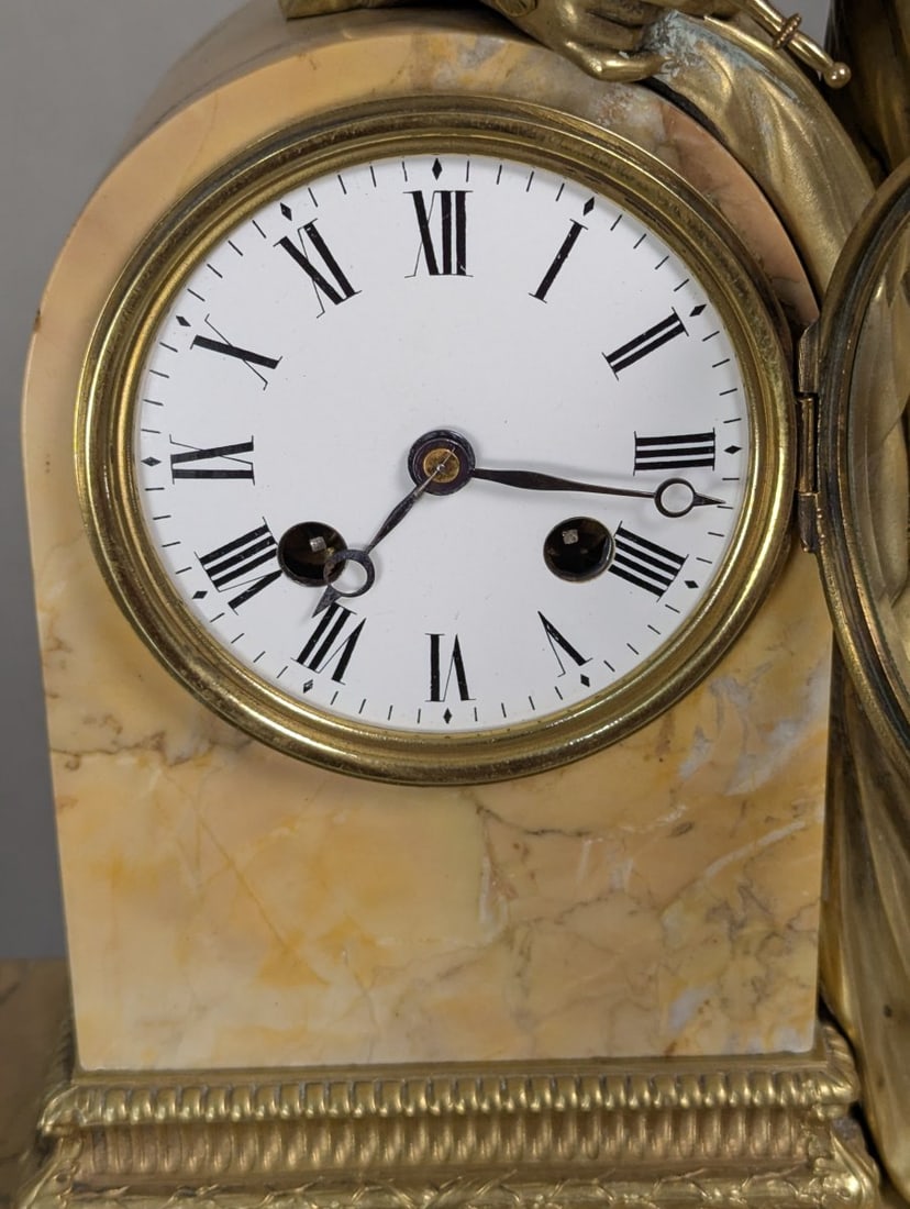 19th Century French Gilt Metal and Marble Figural Mantel Clock Decorative Timepiece - 3