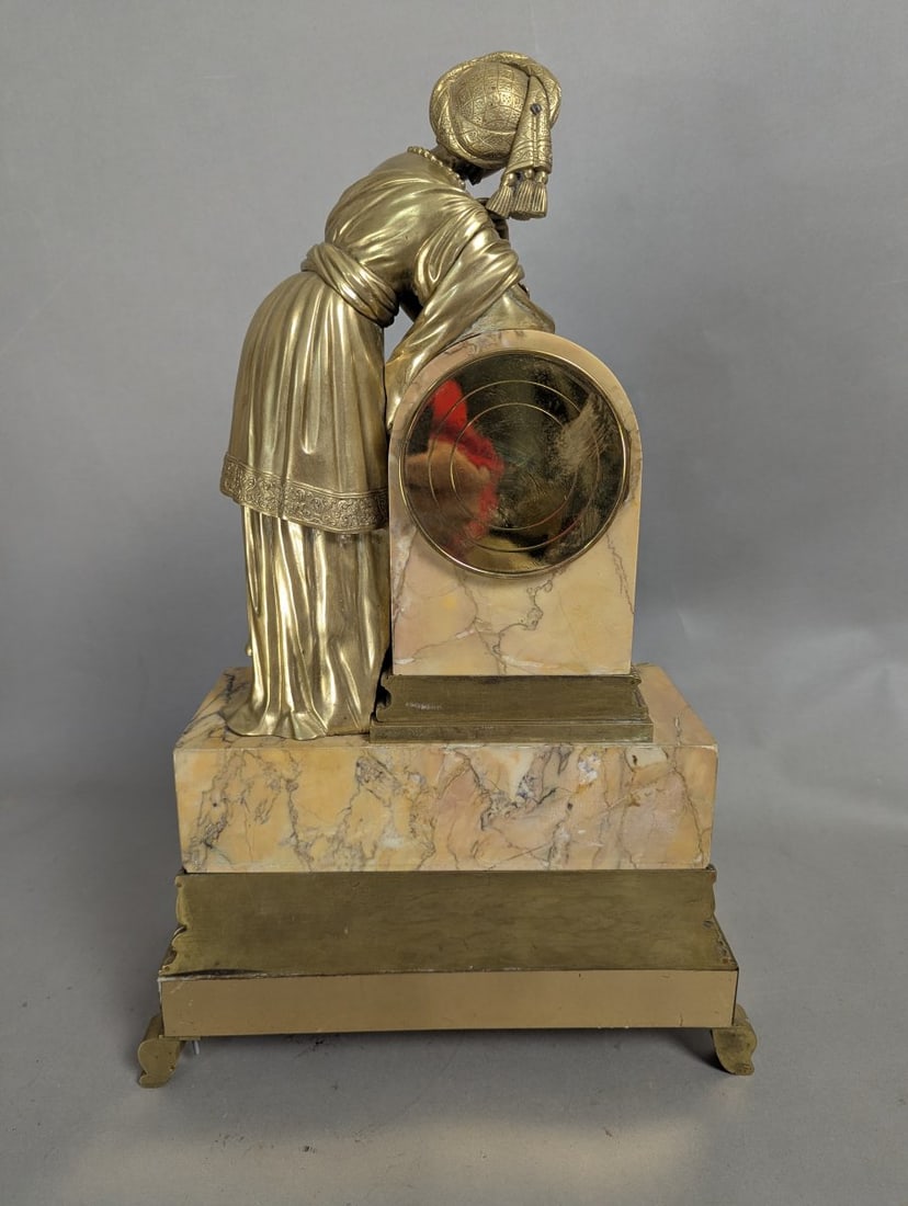 19th Century French Gilt Metal and Marble Figural Mantel Clock Decorative Timepiece - 6